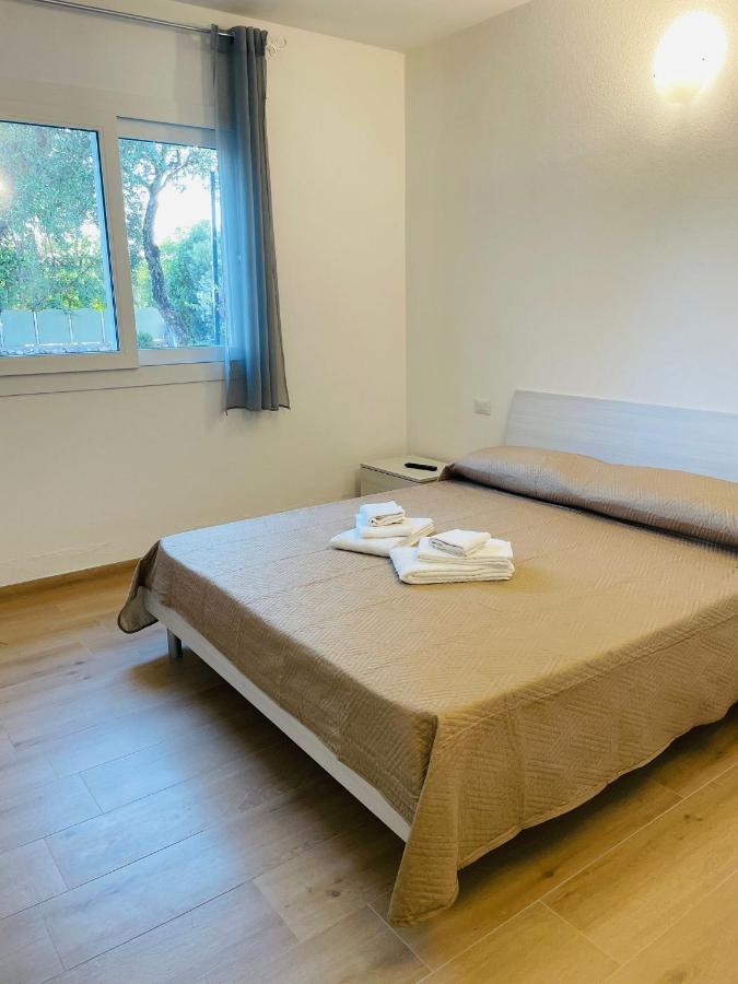 Chrisso Rooms Affittacamere San Teodoro  Extérieur photo